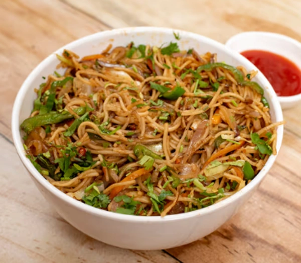 Sanatani Swaad  Veg. Spicy Noodles - Full Plate With Sweet & Spicy Chutney