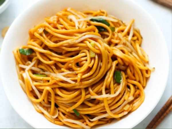 Sanatani Swaad Plain Viral Noodles - Full Plate With Spicy Chutney