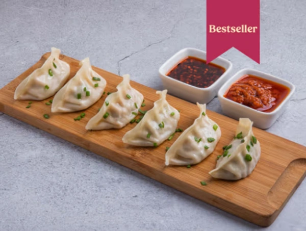 Sanatani Swaad Paneer Special Momos - 12 Pieces With Mayo-Spicy Chutney