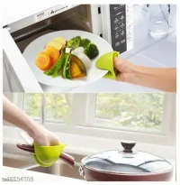 Set of 2 Silicone Pinch Grip Mitten Oven Mitt Gripper Grip Kitchen Potholder Utensil Tool(MULTI COLOR) - Green