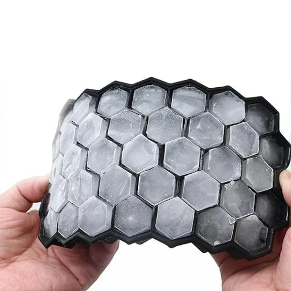 Flexible Silicone Honeycomb 37 Cavity Ice Cube Tray for Freezer Moulds Small Cubes Whiskey Fridge Bar Soft Ice Cube Tray -Pack of 1