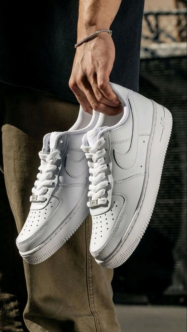 Nike Sneakers  - 42-8
