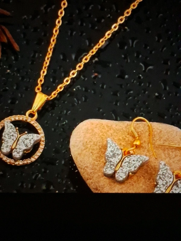 Shimmering Alloy Butterfly Design Jewellery Set Of 2 For Women - Dark Green, Gold