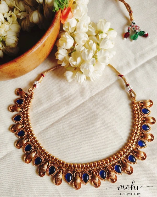 ANTIQUE MANIKYAM (MJ037)
