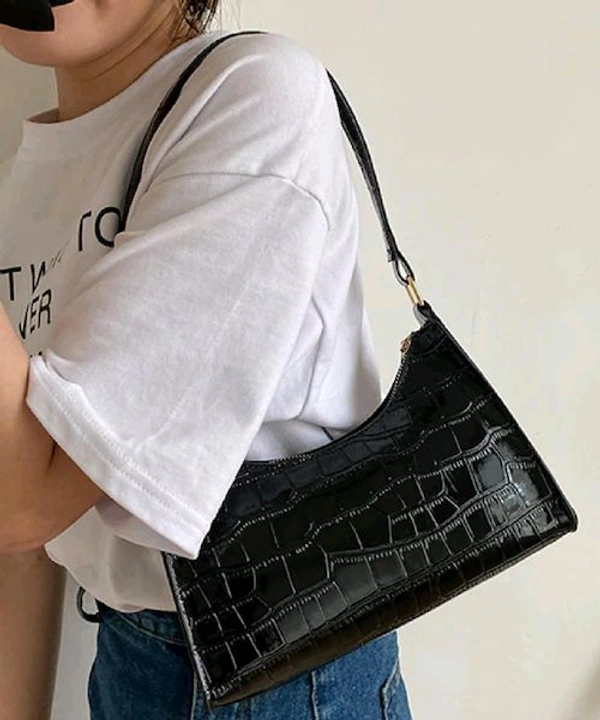 Radiance  Chic Black Croc-Embossed Shoulder Bag