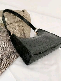 Radiance  Chic Black Croc-Embossed Shoulder Bag