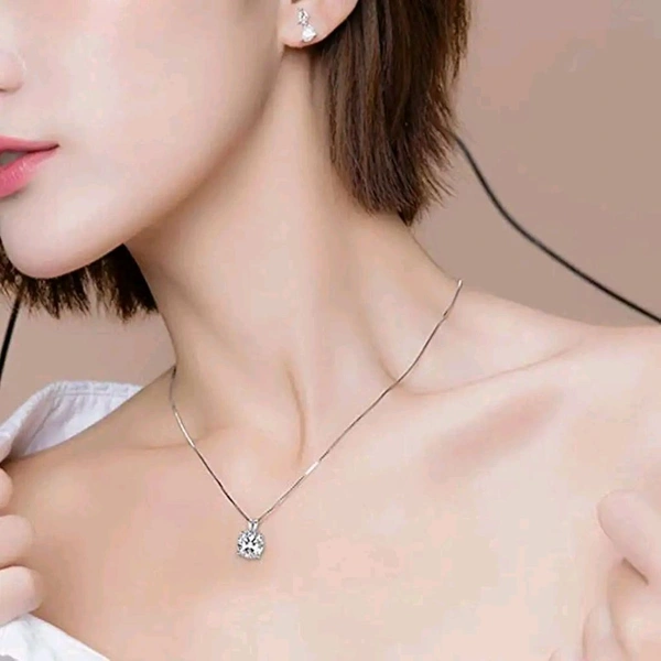 Radiance  Classic Solitaire Pendant Necklace