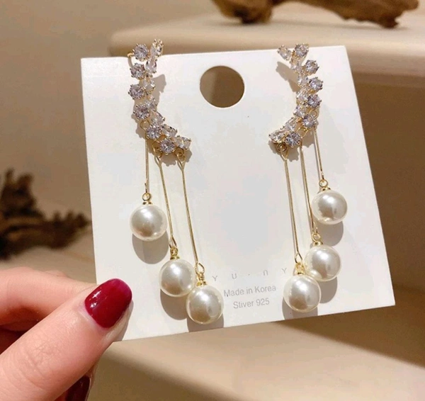 Radiance  Statement Crystal & Pearl Ear Cuff