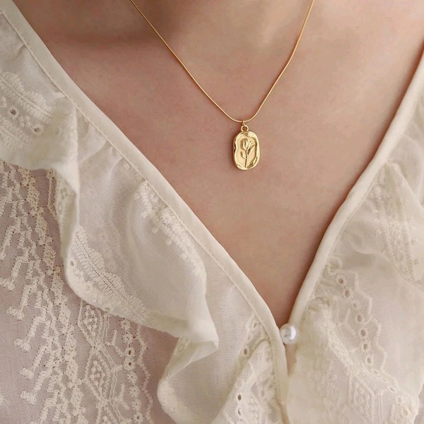 Radiance  New Design Premium Quality Rose flower Girls Pendant Chain