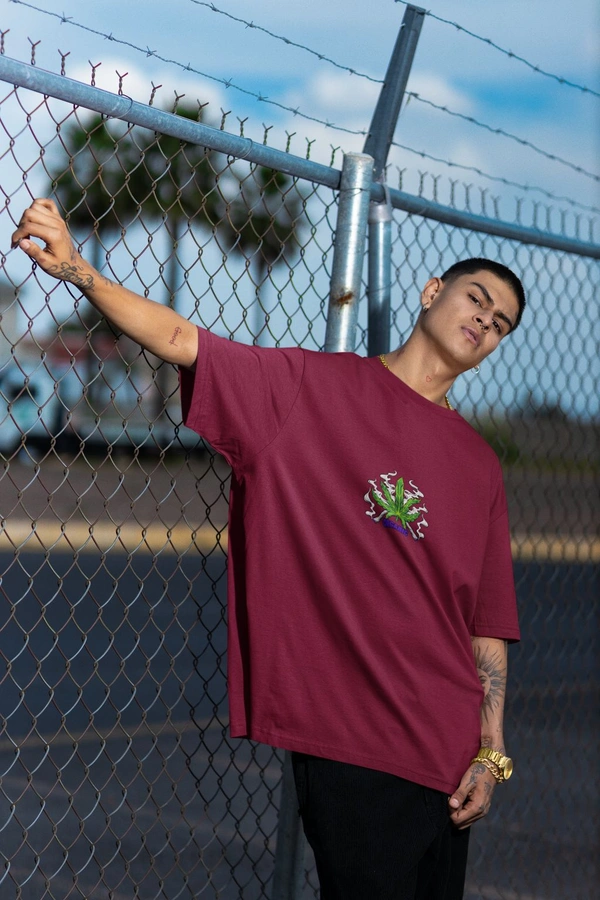 Fitforall® Mariijauna Printed Black Oversized T-Shirt For Unisex - Maroon, XL-44