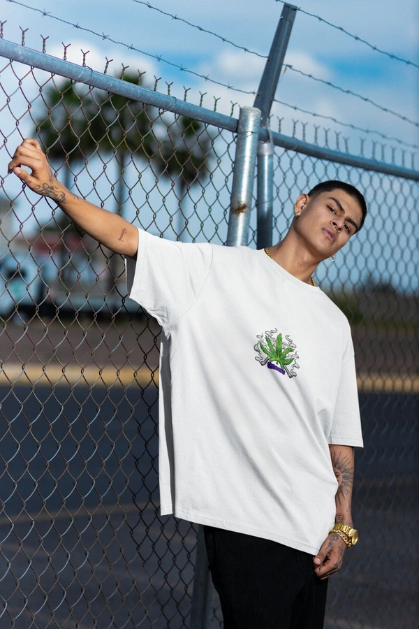 Fitforall® Mariijauna Printed Black Oversized T-Shirt For Unisex - White, XL-44