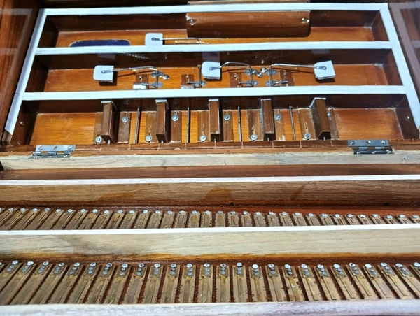 S.MANDAL 42 Strick Sabi(key) HARMONIUM Professional  - Falu Red, 1