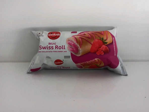 WINKIES SWISS ROLL THREE BERRY JAM - 25GM