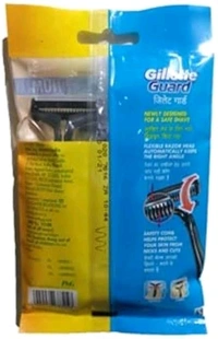 Gillette Guard Shaving Razor for Men (1 Razor with 6 blades) | Value Pack with upto 1 year of shaving | Safety comb and flexible head for a safe shave |