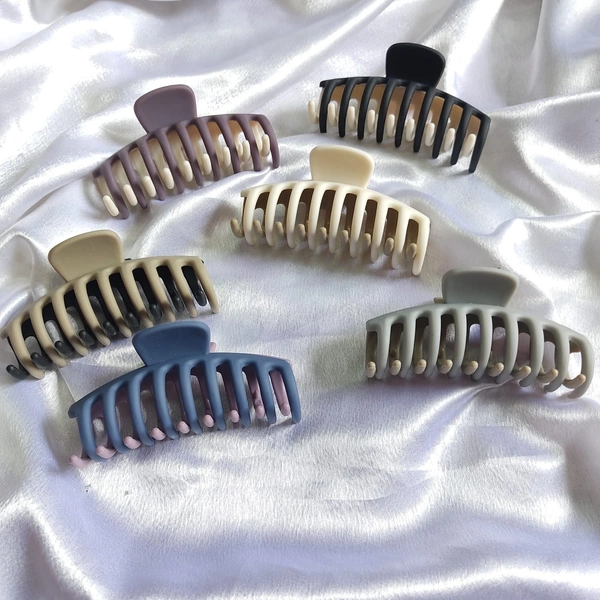 Duotone basic claws