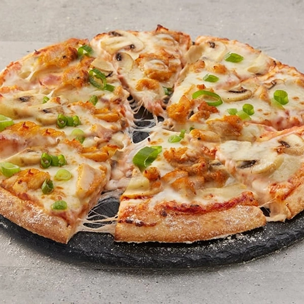 Mushroom Pizza Medium 