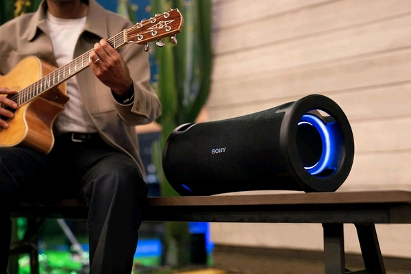 Anamika  ✨ Sony ULT Field 7 | 30H Battery | ULT Bass Boost 🌊 | IP67 Water/Dustproof | Party Connect Karaoke-Ready • RGB Lights • Portable Handle • New Launch! - Black