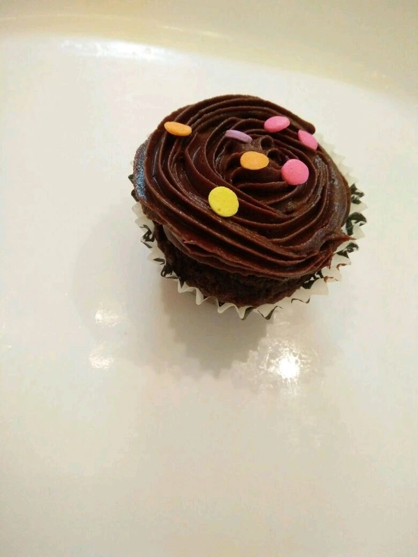 Chocolate Cupcakes  - 6