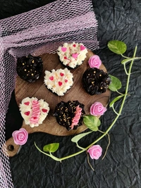 Chocolate Cupcakes  - 6