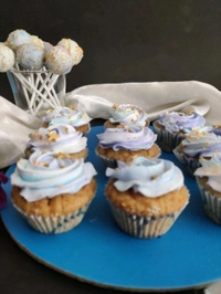 Vanilla Cupcakes  - 6