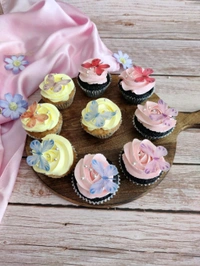 Vanilla Cupcakes  - 6