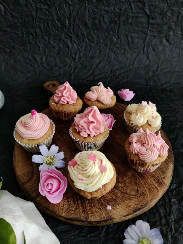Choco Vanilla Cupcakes  - 6