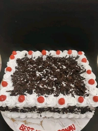 Red Velvet Birthday Cake - 0.5kgs