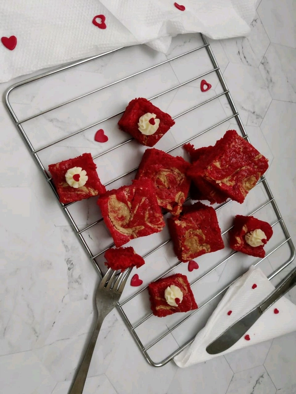 Red Velvet Brownie 
