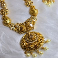 NS012-D43-VVNN Anvika Golden Set - Gold
