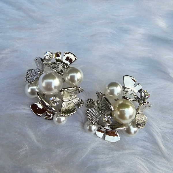 EE061 Bunch of Silver - White