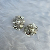 EE061 Bunch of Silver - White