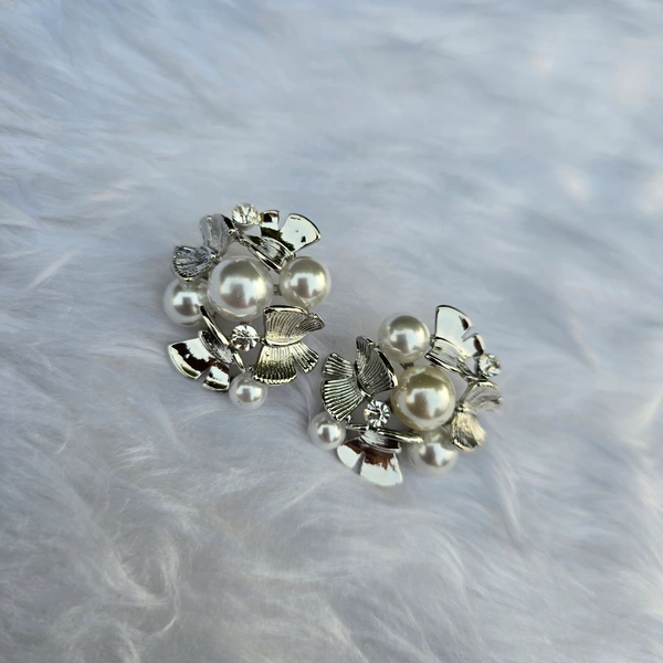 EE061 Bunch of Silver - White