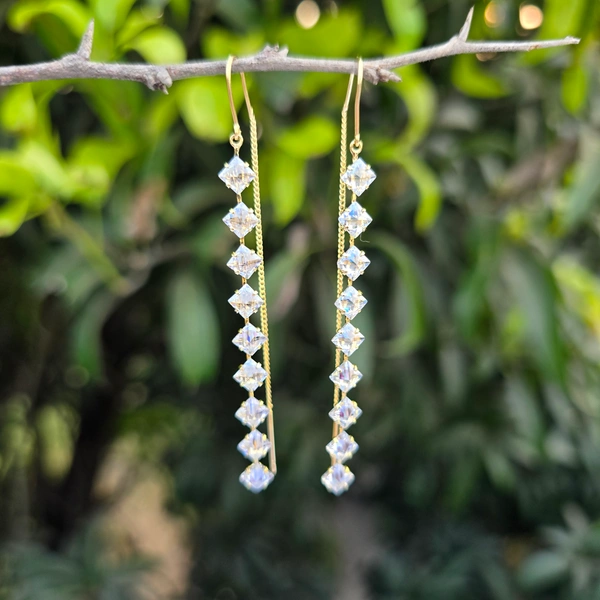EE060 Diamond SuiDhaga - Gold