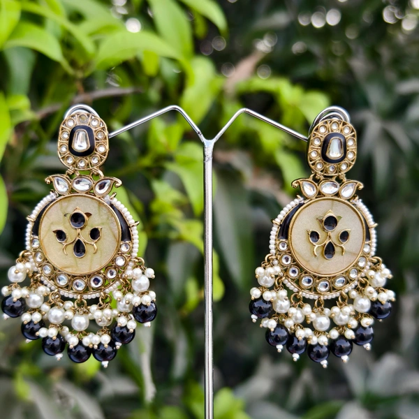 EE029-A20ICT500 Kalika Jhumkas - Black