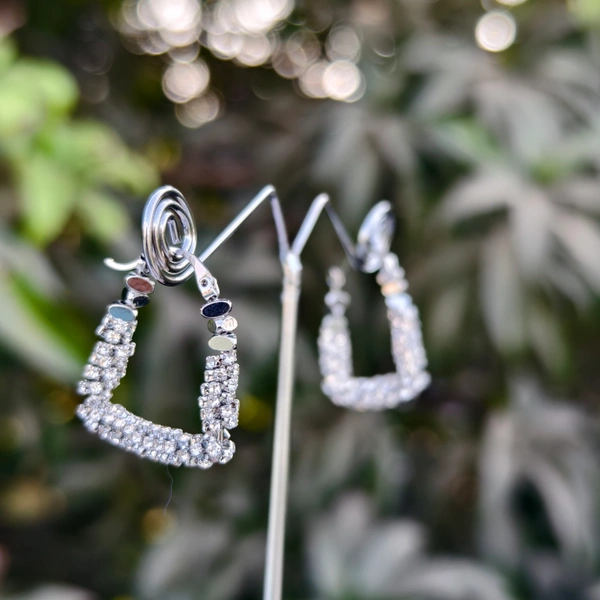 EE085 Korean Diamond Bag Outline - Silver