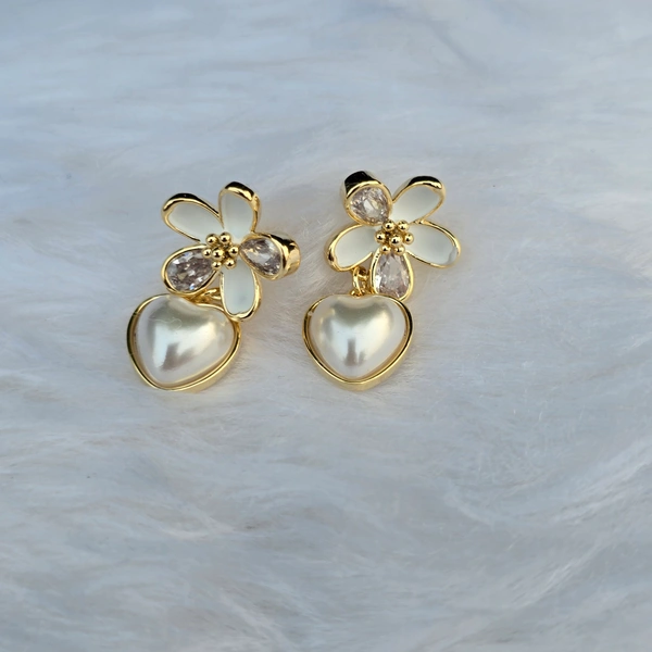 EE045 Korean Small Flower - White