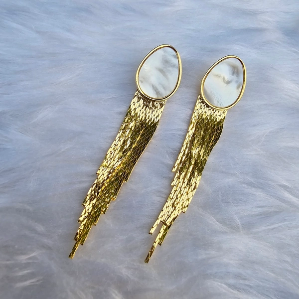 EE055 MotherOfPearl Danglers - Gold