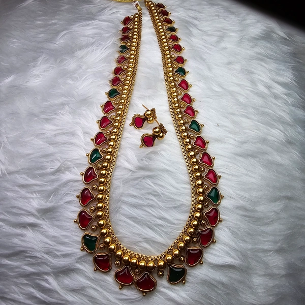 NS010-D22-TTS Mrunmayi Set - Red Green