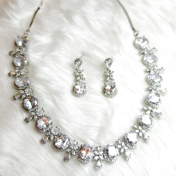 NS024-D05-VVVS Salma Sitrana Set - White