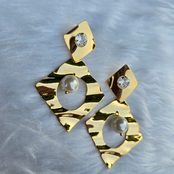 EE069 Two Kites - Gold