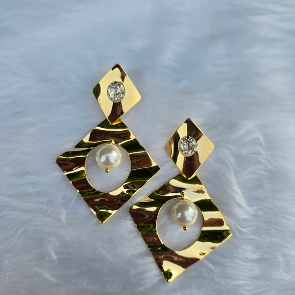 EE069 Two Kites - Gold