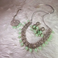 NS008-D37-CIS Vinita Jewel Set - Light Green