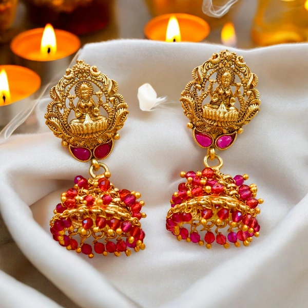 138 Vishnu Priyaaya Earrings Red
