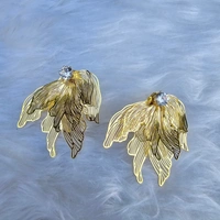 EE068 Web Of Leaves - Gold