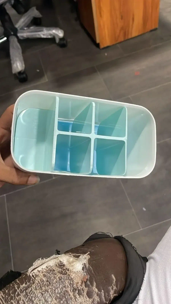 Toiletries Holder Stand Plastic Caddy Organizer Box .
