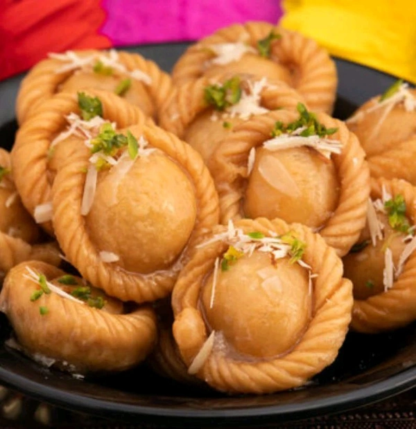 Fresh Chandrakala Sweets ( Set Of 1)
