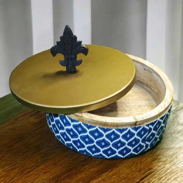 Sold By R R Global Exports Roti Box - Dia.8'' H.2.5'', Enamel Coated, Wooden