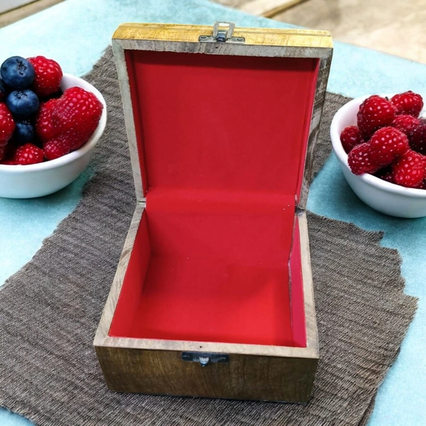 Sold By R R Global Exports Jewellery Box With Design - L.6'' W.6'' H.3.5'', Natural Polish, Wooden