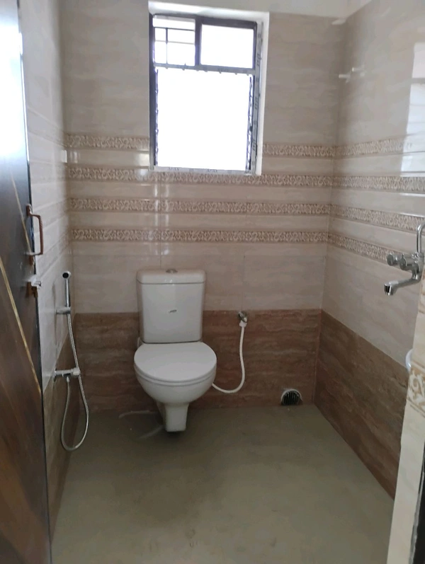 New Flat Nayabad  - Nayabad Auto Stand, 1.Click Whatsapp 2.Click Send