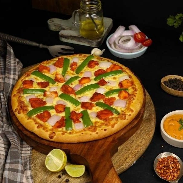 Capsicum Chicken Pizza - Regular